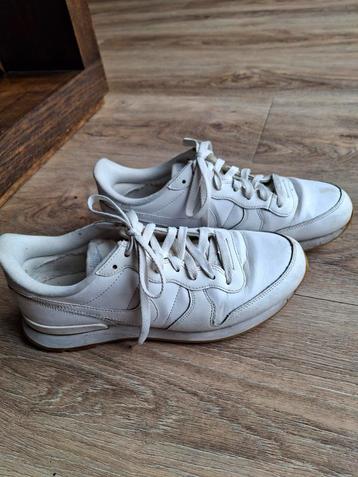 witte lage Nike gympen maat 41 beschikbaar voor biedingen