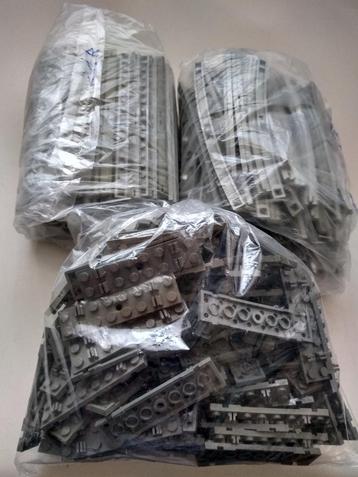 partijtje grijze Lego trein 12 volt rails 26 R en 26 Geb. beschikbaar voor biedingen