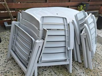 Kunststof Tuinset - Tafel & Stoelen beschikbaar voor biedingen