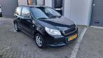 Chevrolet Aveo 1.2 16V L B-clever, Stof, 4 cilinders, 400 kg, Zwart