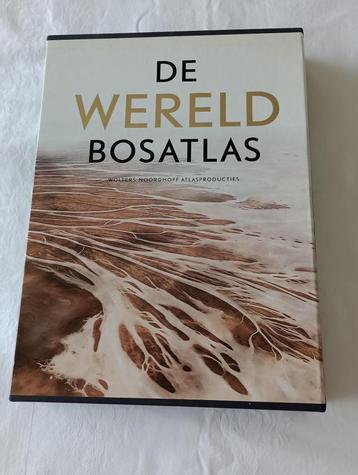 DE WERELD BOSATLAS Hardcover in cassette beschikbaar voor biedingen