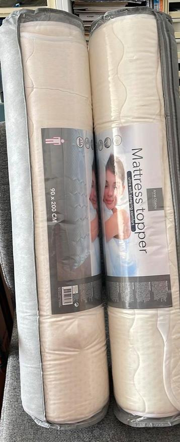 2 matrastoppers 90x200 beschikbaar voor biedingen