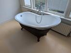 Antiek geëmailleerd gietijzeren bad op schelp pootjes, Huis en Inrichting, Ophalen, Gebruikt, Met bad
