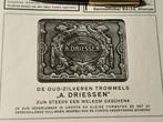 1929, RECLAME A.DRIESSEN MET BLIK /TROMMEL., Verzamelen, Merken en Reclamevoorwerpen, Ophalen of Verzenden, Gebruikt, Reclamebord