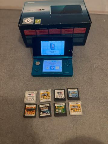 Nintendo 3DS Blauw - Compleet met 8 Games! beschikbaar voor biedingen