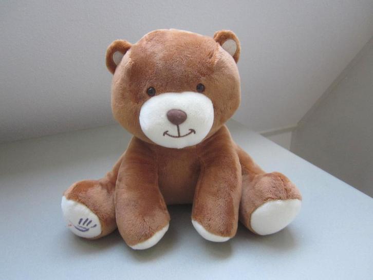 KIKA Stichting Kinderen Kankervrij bruin zacht pluche beer, Kinderen en Baby's, Speelgoed | Knuffels en Pluche, Nieuw, Beer, Ophalen of Verzenden
