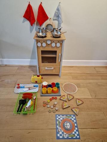 keukentje met accessoires beschikbaar voor biedingen