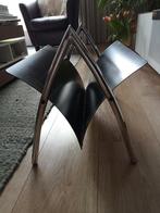 Retro Vintage krantenbak, Ophalen, Zo goed als nieuw
