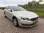 Volvo V60 2.0 D2 Nordic+, Auto's, Volvo, 4 cilinders, 1600 kg, Onderhoudsboekje, 120 pk