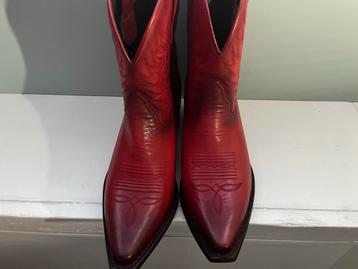 Nieuwe rode Sendra laarsjes maat 38 beschikbaar voor biedingen