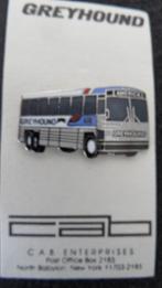 Greyhound America autobus speld, geëmailleerd, Verzamelen, Merk, Speldje of Pin, Zo goed als nieuw, Verzenden