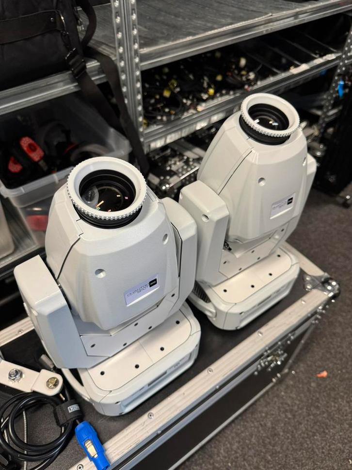 Showtec Phantom 65 Spot moving heads white met flightcase, Muziek en Instrumenten, Licht en Laser, Zo goed als nieuw, Licht, Ophalen