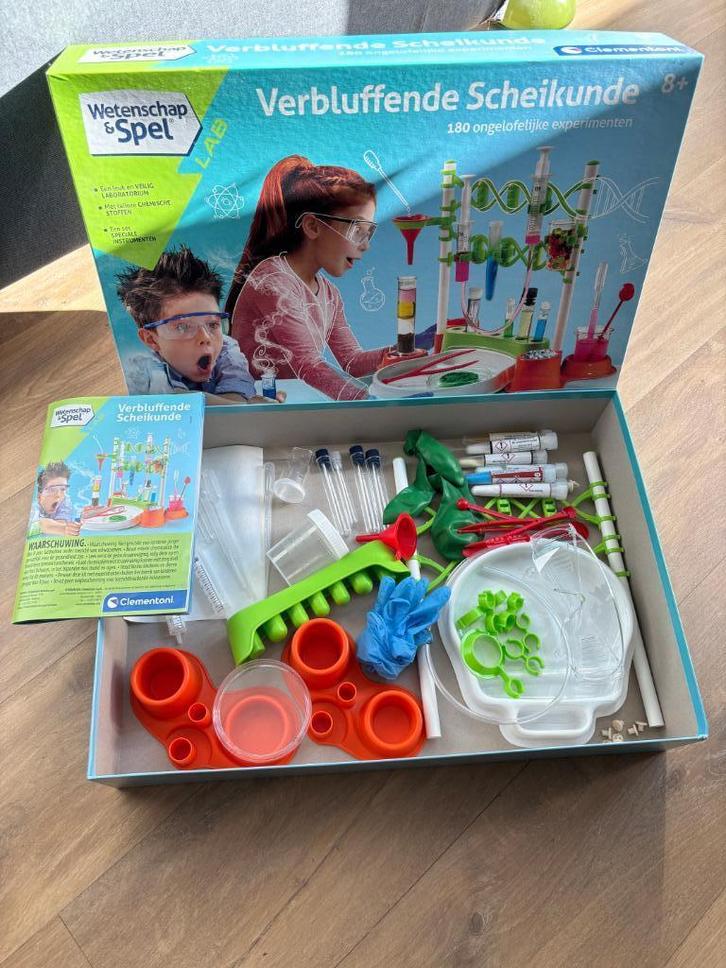 Wetenschap & Spel Clementoni verbluffende scheikunde, Kinderen en Baby's, Speelgoed | Educatief en Creatief, Zo goed als nieuw