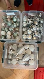 Kerstballen zilver / wit / mintgroen, Diversen, Kerst, Ophalen of Verzenden, Zo goed als nieuw