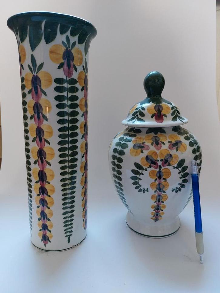 Antieke Petrus Regout Vaas en Pot met Deksel, Antiek en Kunst, Antiek | Keramiek en Aardewerk, Ophalen