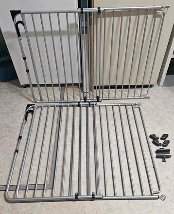 2 grijs metalen traphekjes tot 110cm lang beschikbaar voor biedingen