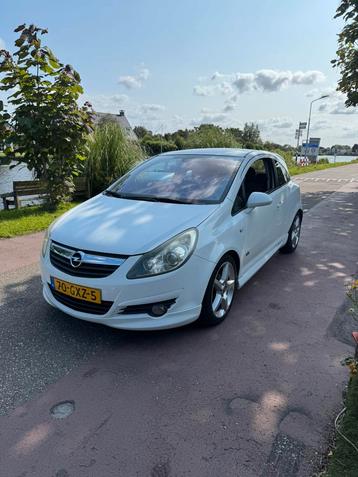Opel Corsa opc line 2008 Wit beschikbaar voor biedingen