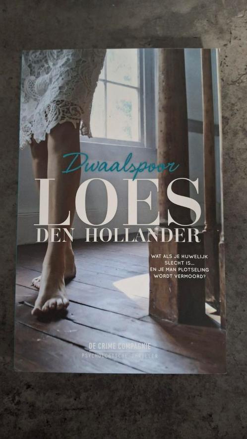 Dwaalspoor - Loes den Hollander Thriller, Boeken, Thrillers, Zo goed als nieuw, Nederland, Ophalen of Verzenden