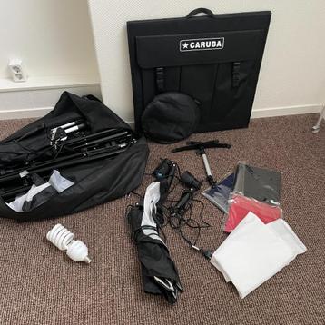 Caruba fotostudio set – met lampen, statieven, achtergronden beschikbaar voor biedingen