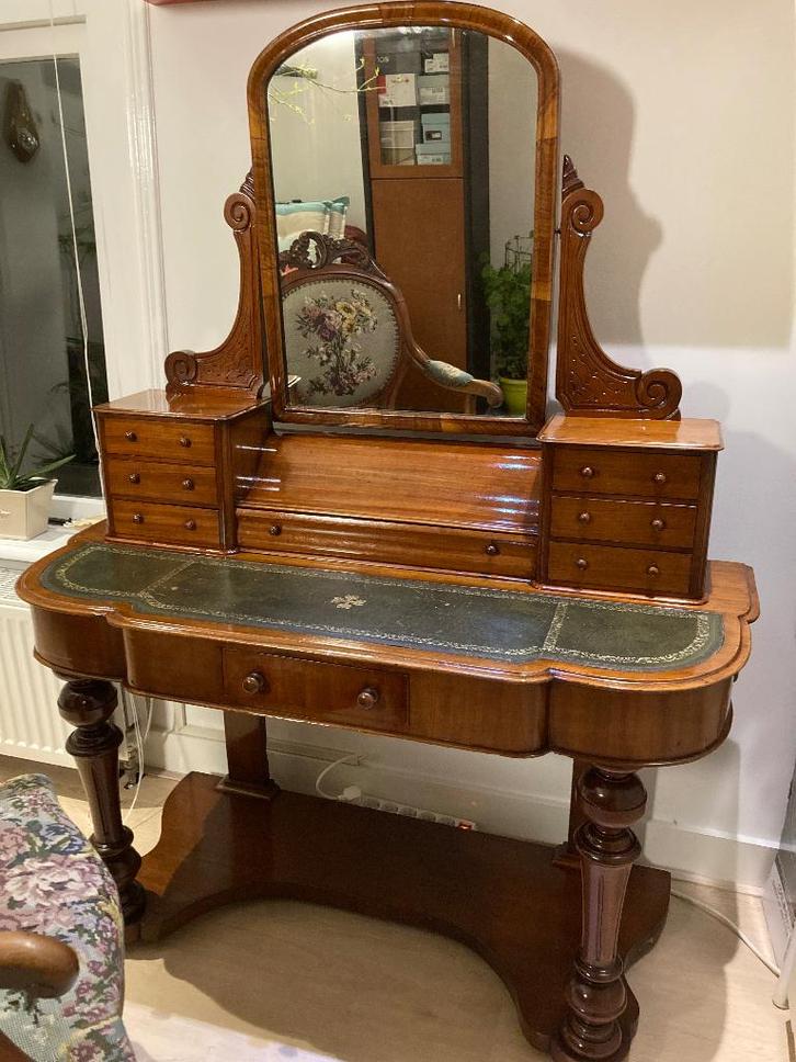 Mahonie Victoriaanse KAPTAFEL 19e eeuw, Antiek en Kunst, Antiek | Meubels | Kasten, Ophalen