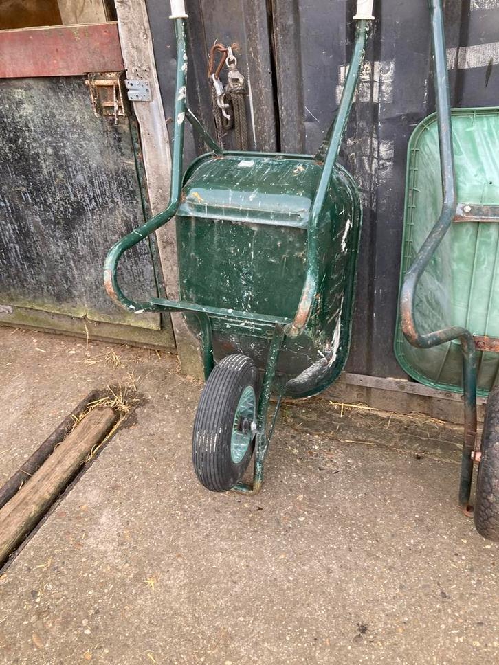 Kruiwagens groot en klein en steenkruiwagens en losse wielen, Tuin en Terras, Kruiwagens, Zo goed als nieuw, Handmatig, Eenwielig