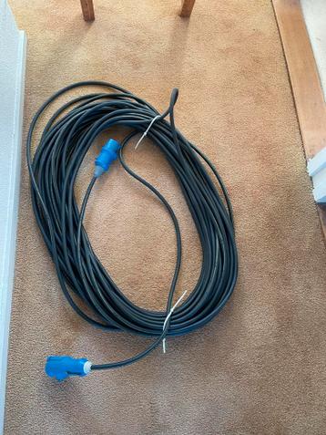 Lange krachtstroomkabel voor caravan 20 m