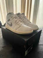 Jordan 1 Mid Nieuw in doos maat 43, Kleding | Heren, Schoenen, Ophalen of Verzenden, Zo goed als nieuw, Overige kleuren