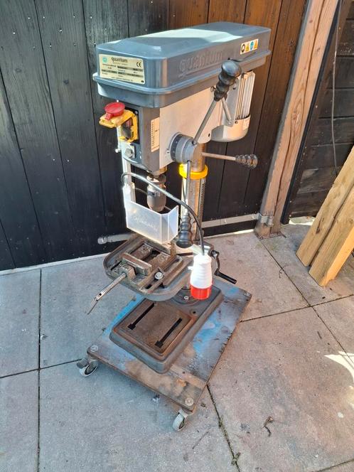 quantum b20f kolomboormachine 400v. l en r draaiend, Doe-het-zelf en Verbouw, Gereedschap | Boormachines, Zo goed als nieuw, Kolomboormachine