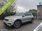 Volkswagen Tiguan 1.4 TSI Business Trekhaak Navi GARANTIE, Auto's, Volkswagen, Voorwielaandrijving, USB, Gebruikt, Zwart