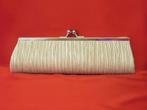 Te koop aangeboden: Diverse Clutches, Sieraden, Tassen en Uiterlijk, Tassen | Damestassen, Ophalen of Verzenden, Nieuw, Beige