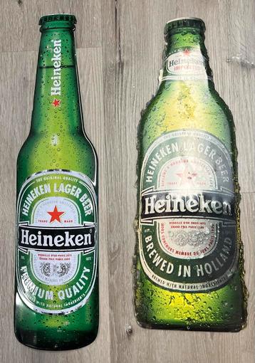 2 Borden Heineken Bier Flessen beschikbaar voor biedingen