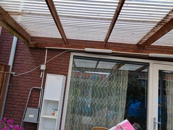 Veranda van hout beschikbaar voor biedingen