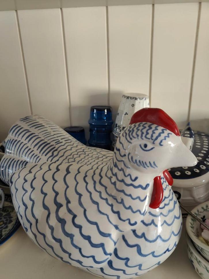 Bunzlau Stijl Kip Aardewerk, Huis en Inrichting, Woonaccessoires | Schalen en Manden, Ophalen of Verzenden