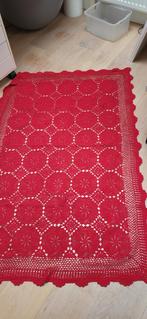 Gehaakte sprei of tafelkleed rood, Huis en Inrichting, Woonaccessoires | Plaids en Woondekens, Ophalen of Verzenden, Zo goed als nieuw