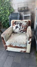 Stoere koeienhuid fauteuil, Huis en Inrichting, Fauteuils, Ophalen, Gebruikt, Leer, Industrieel