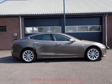 Tesla Model S 75 ! DAMAGE ! MCU2 CCS 90%SOH AUTOPILOT SCHUIF beschikbaar voor biedingen