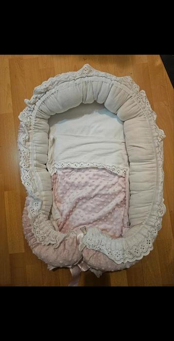 Babynestje Lichtroze  beschikbaar voor biedingen
