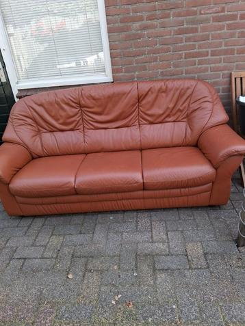 Cognac kleurige 3 zitsleren bank. beschikbaar voor biedingen