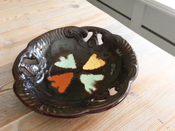 Leuke oude retro/vintage bruine gekleurde fruitschaal.  beschikbaar voor biedingen