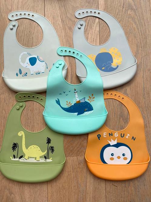 5 flexibele plastic slabjes, Kinderen en Baby's, Babymode-accessoires, Gebruikt, Ophalen of Verzenden