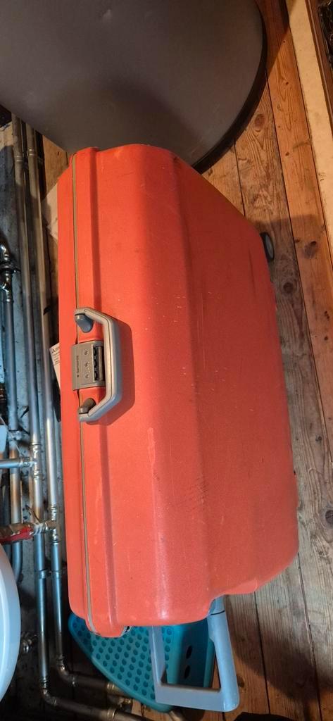 Vintage Samsonite Koffer Oranje met Slot, Sieraden, Tassen en Uiterlijk, Koffers, Gebruikt, Hard kunststof, 50 tot 60 cm, 35 tot 45 cm