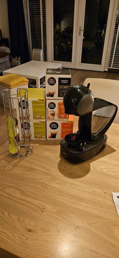 Krups NESCAFÉ Dolce Gusto Infinissima met extra's, Witgoed en Apparatuur, Koffiezetapparaten, Gebruikt, Koffiepads en cups, Koffiemachine