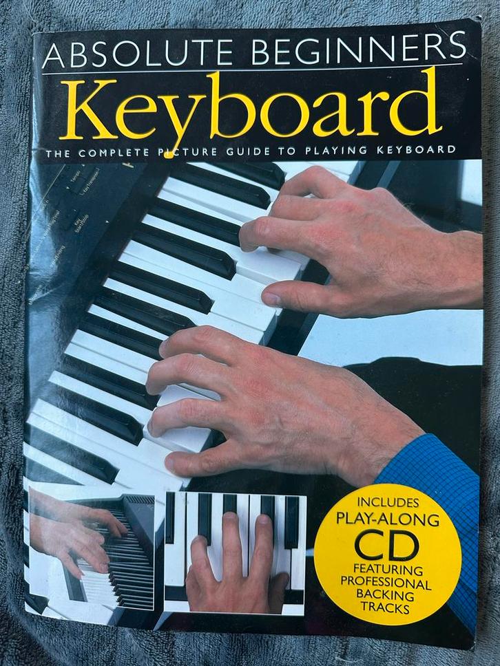 Absolute Beginners Keyboard Boek + CD, Muziek en Instrumenten, Bladmuziek, Zo goed als nieuw, Les of Cursus, Overige genres, Keyboard