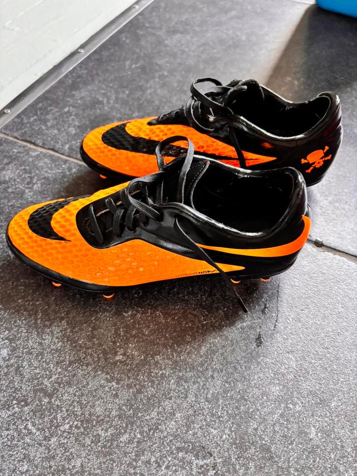 Nike hypervenom phantom skull and bones origineel  2013, Sport en Fitness, Voetbal, Zo goed als nieuw, Shirt, Ophalen of Verzenden