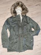 Warme stoere jas met capuchon maat M, Kleding | Dames, Jassen | Winter, Ophalen of Verzenden, Zo goed als nieuw, Maat 42/44 (L)