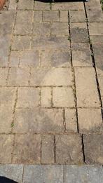Tegels gratis afhalen, Tuin en Terras, Tegels en Klinkers, Ophalen, Zo goed als nieuw, 10 m² of meer, Beton