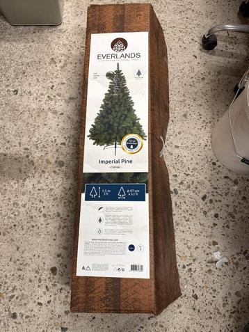 Kerstboom nep 1,5 m hoog beschikbaar voor biedingen