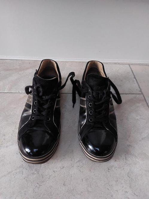 Hogan Gympen maat 37,5, Kleding | Dames, Schoenen, Zo goed als nieuw, Sneakers of Gympen, Zwart, Ophalen