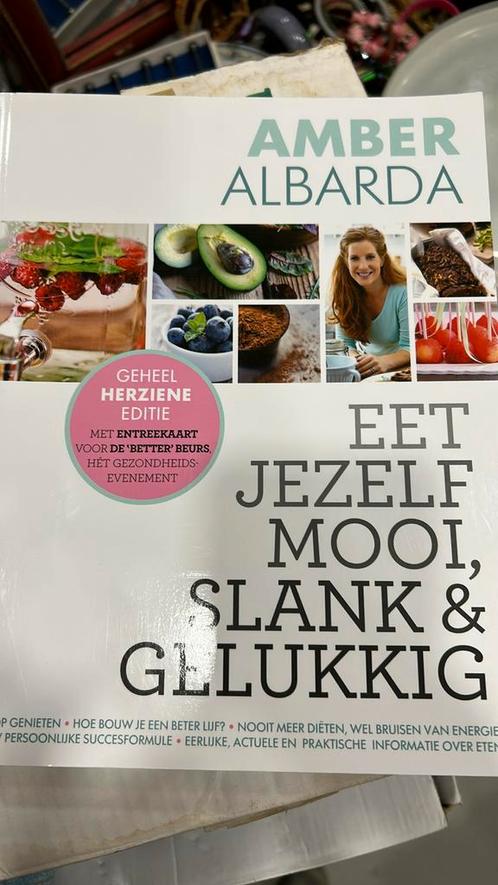 Amber Albarda - Eet jezelf mooi, slank en gelukkig, Boeken, Wetenschap, Zo goed als nieuw, Ophalen of Verzenden