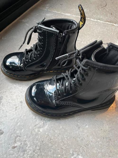 Dr Martens zwarte lak maat 25 kinderschoen, Kinderen en Baby's, Kinderkleding | Schoenen en Sokken, Zo goed als nieuw, Schoenen